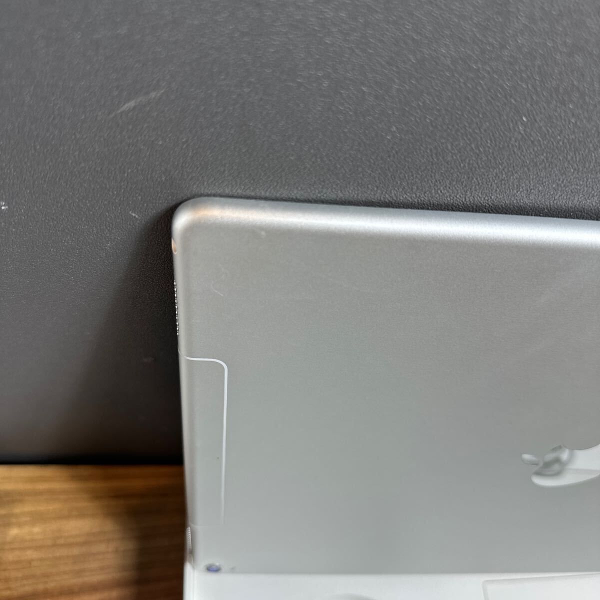 Apple iPad Pro 12.9inch (2世代)/ 64GB/Wi-Fi +SIMフリー /cellular 