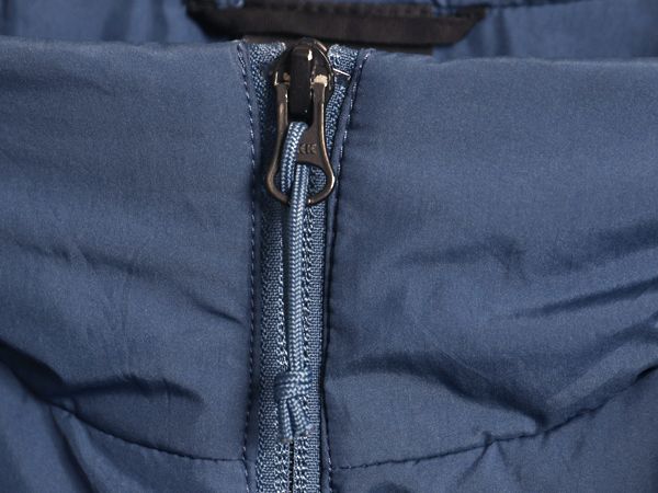 なクーポン配布中! US企画 ノースフェイス 中綿 ナイロン ベスト メンズ M 古着 フルジップ キルティング アウトドア 重ね着 前開き ハイネック ワンポイント WWW_KARIMZIABAT_FR