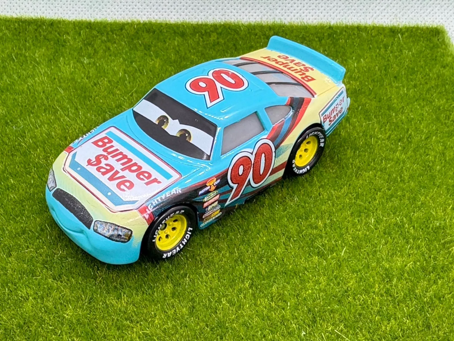 新品】カーズ ミニカー NO90番ピストンカップレーサー 仕様|mercari
