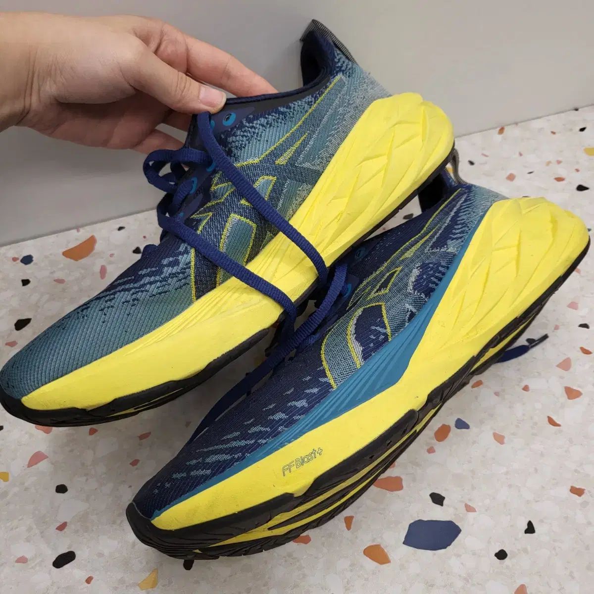 Asics アシックス ノバブラスト 4 280