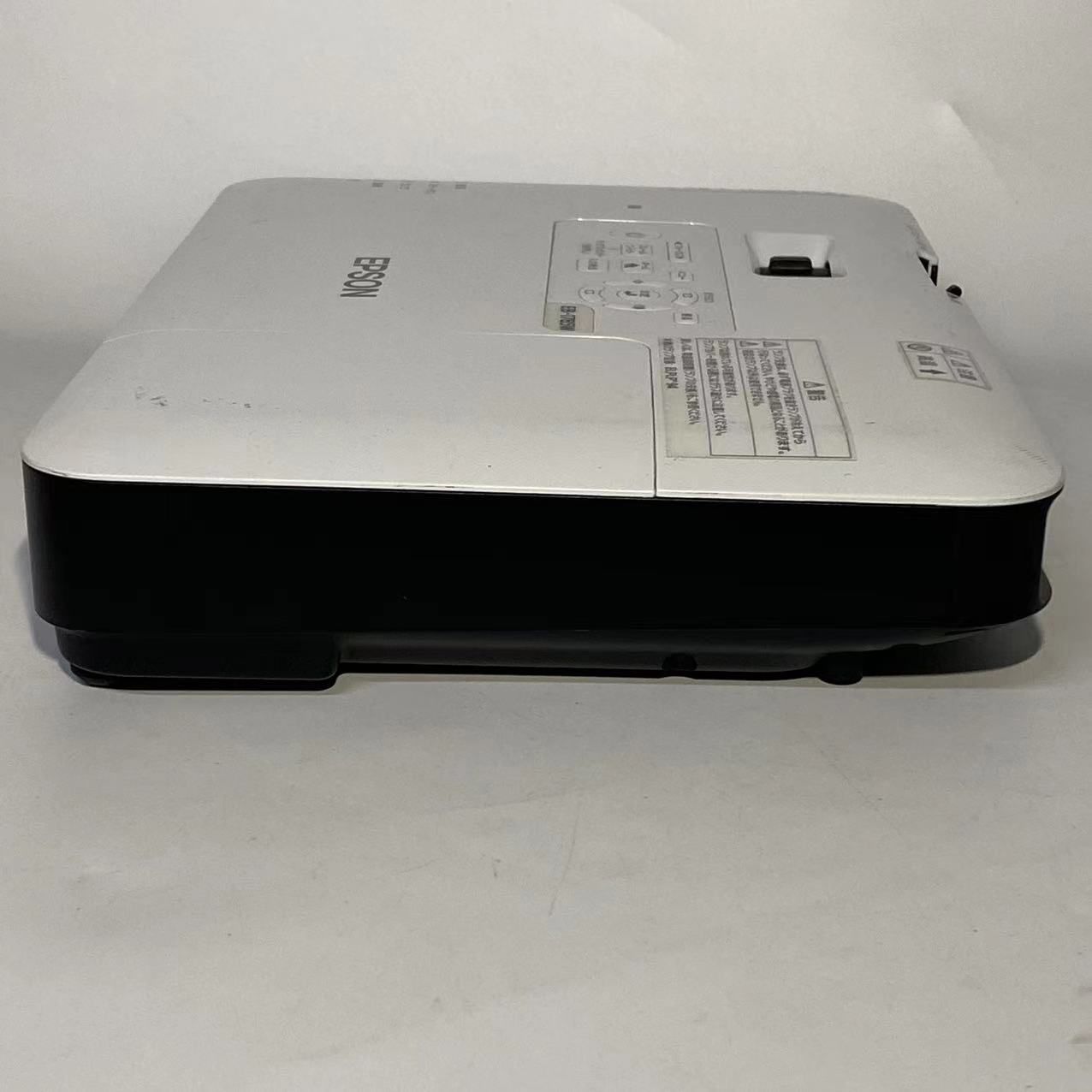 【ジャンク】EPSON プロジェクター EB-1785W 通電不可 ジャンク】EPSONプロジェクターEB-1785W - メルカリ