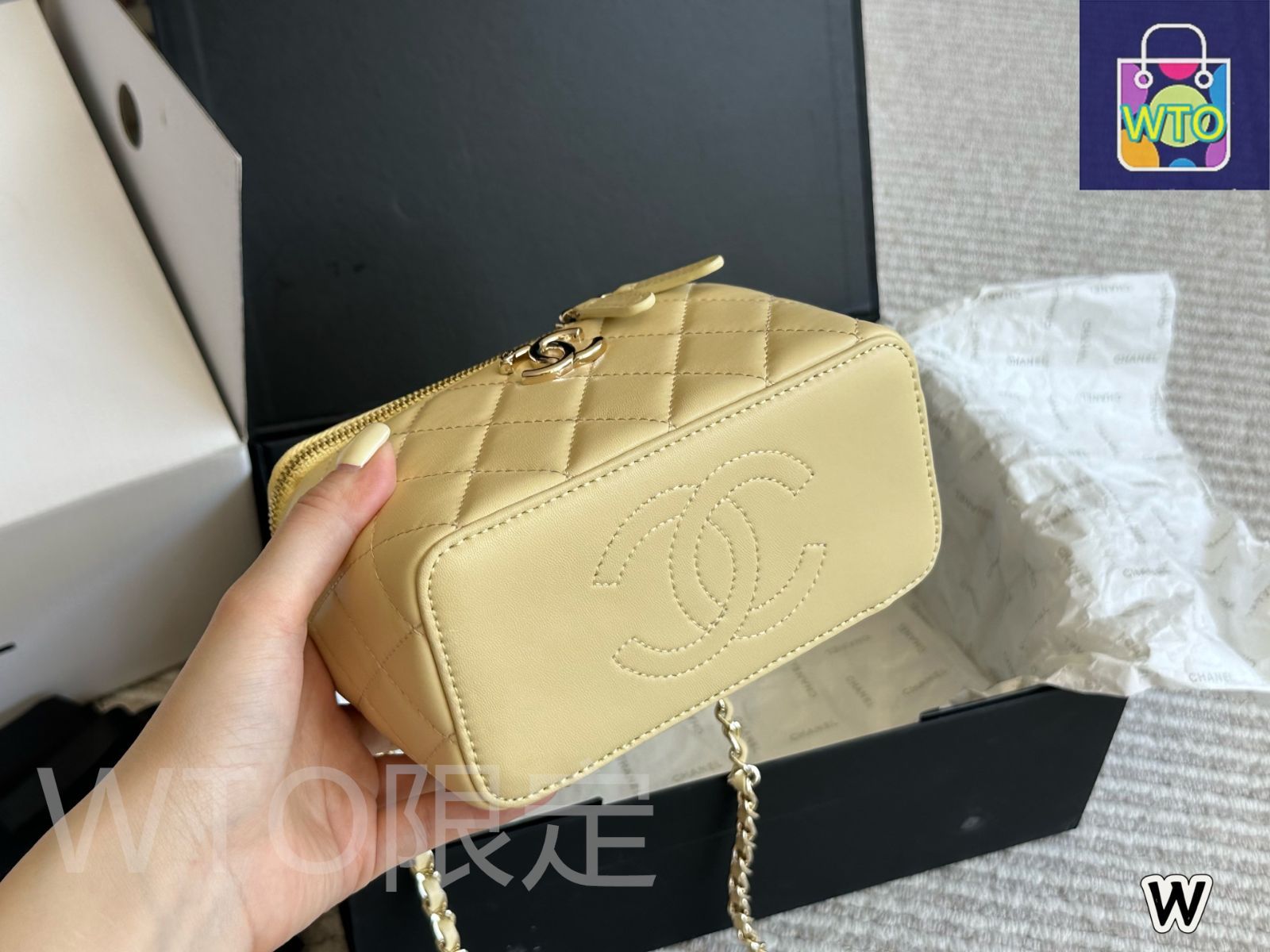 非売品&希少価値【CHANEL シャネル 限定品 レア インテリア ゴールド 】 新品同様 CHANEL シャネル ショルダーバッグ ミニフラップバッグ