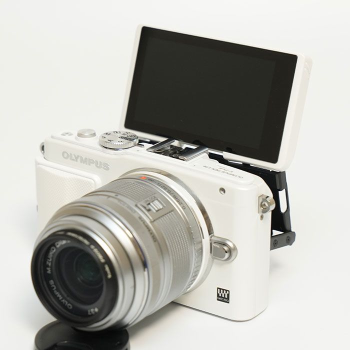 自撮りラクラク♪OLYMPUS PEN E-PL6 ホワイト-