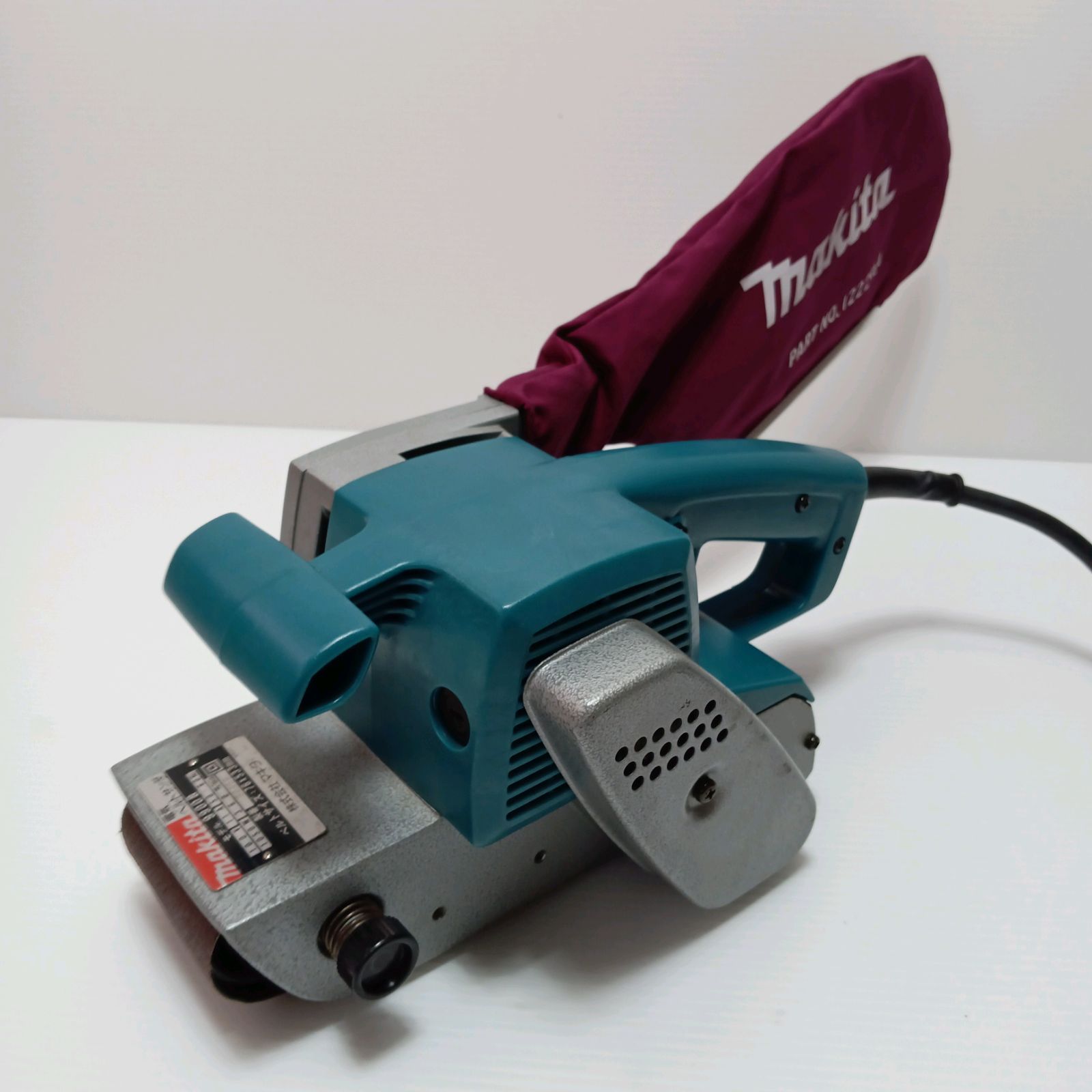makita電気ベルトサンダー9900B