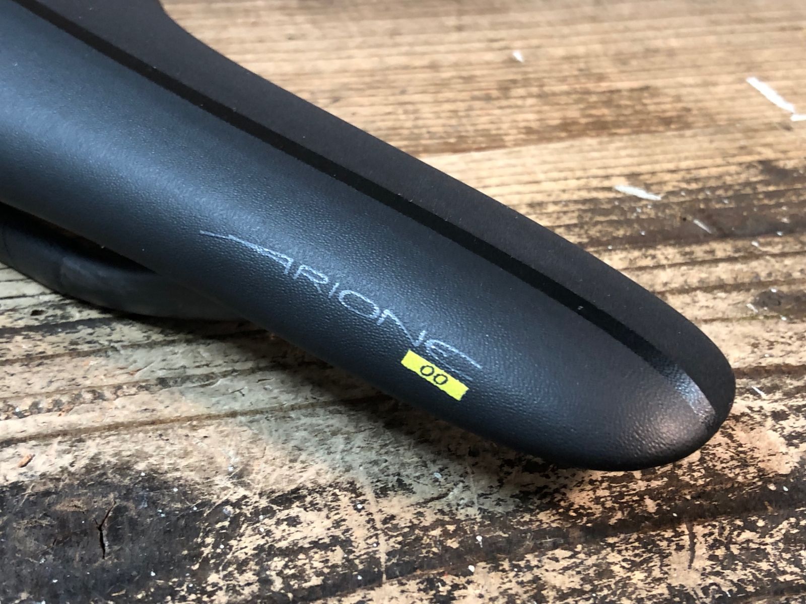 黒 カーボンレール