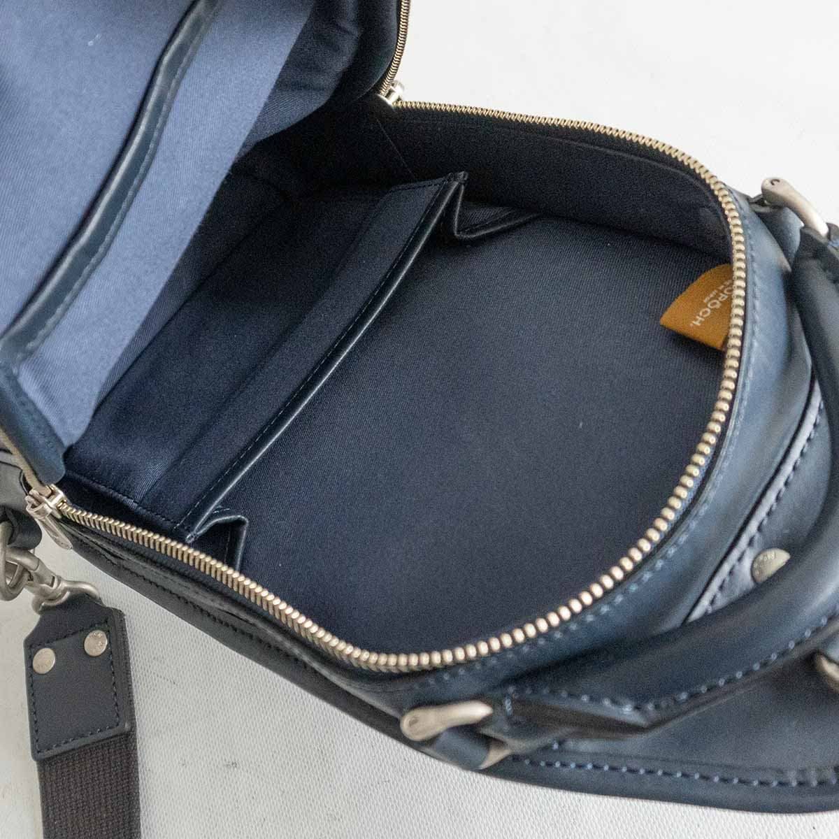 美品】HERGOPOCH エルゴポック 【ボディ バッグ レザー 美品】HERGOPOCH エルゴポック 【ボディ バッグ レザー
