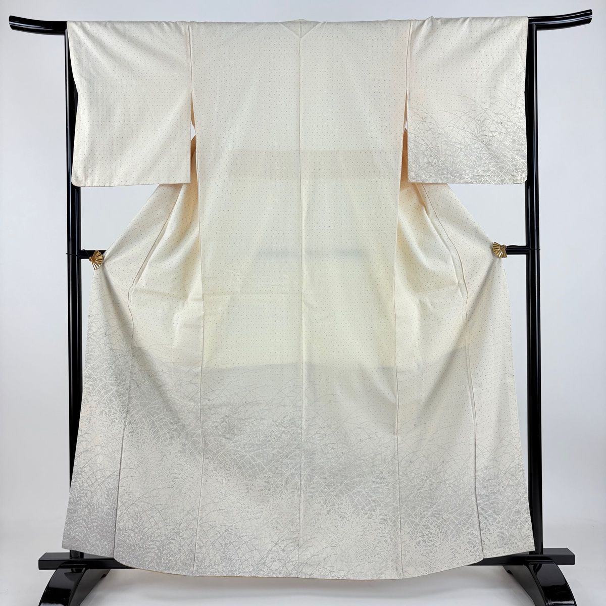 付下げ 身丈162cm 裄丈65cm M 袷 赤城紬地 葉柄 クリーム 正絹 名品
