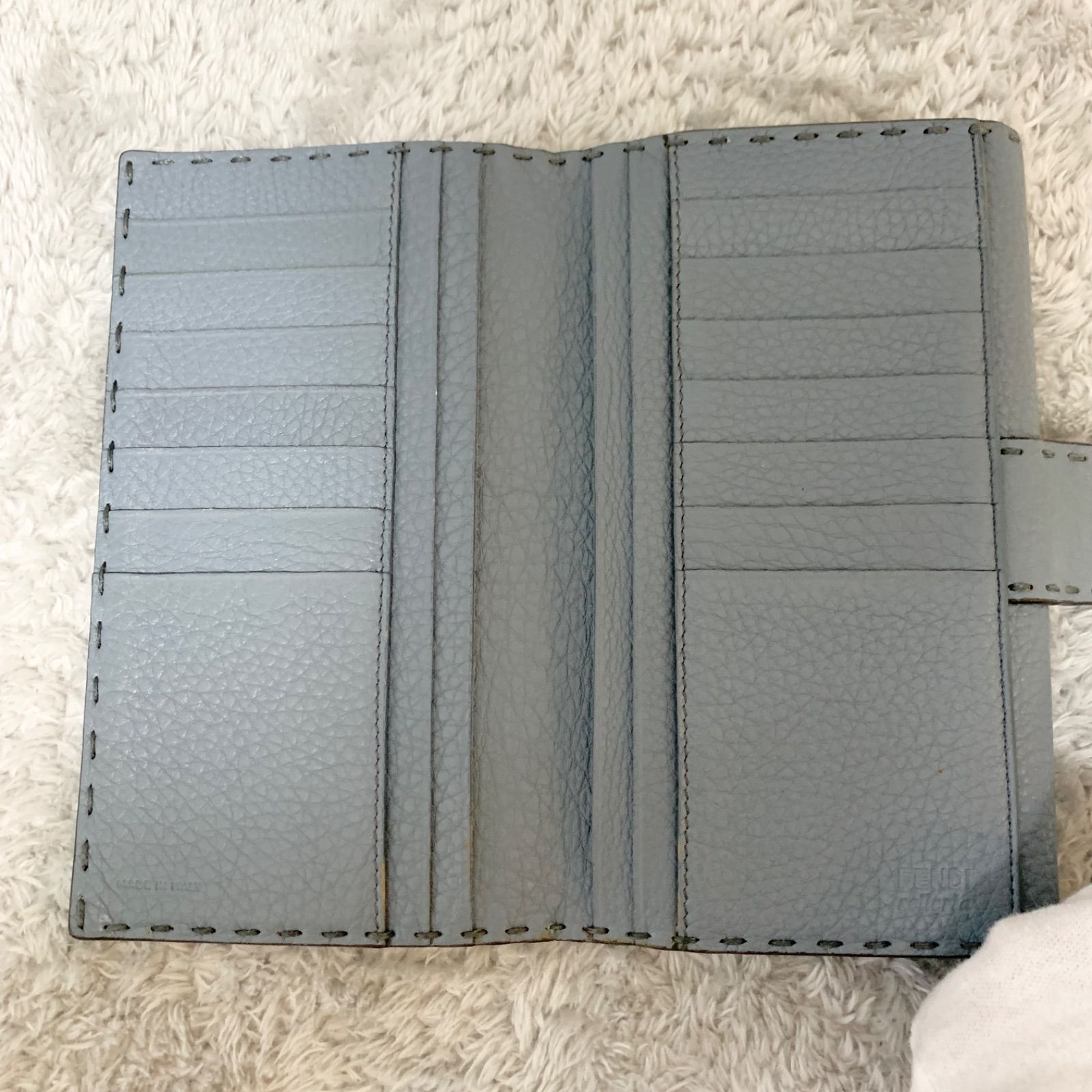 極美品】フェンディ 財布 箱付き 長財布 ピーカブ セレリア 本革 