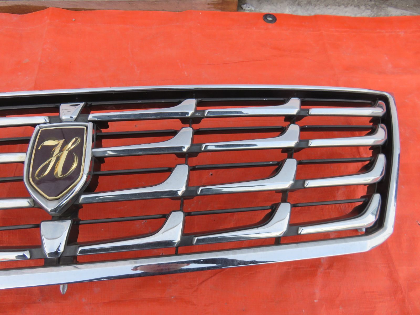 □トヨタ グランビア VCH16W フロントグリル□グリル Sekaimen 世界門