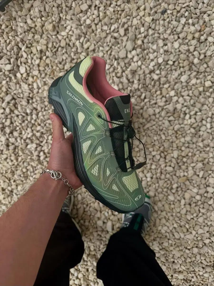 翌日発送。 終わり クロージング x SALOMON サロモン XT -ウィスパー ボイド アボカド 自然な