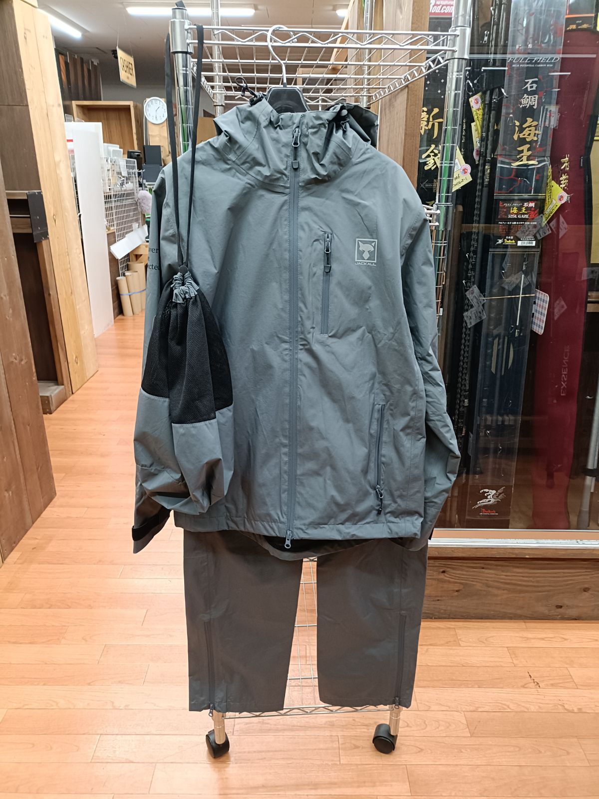 ジャッカル RFジャケットセットアップ Mサイズ ＃グレー レインウェア