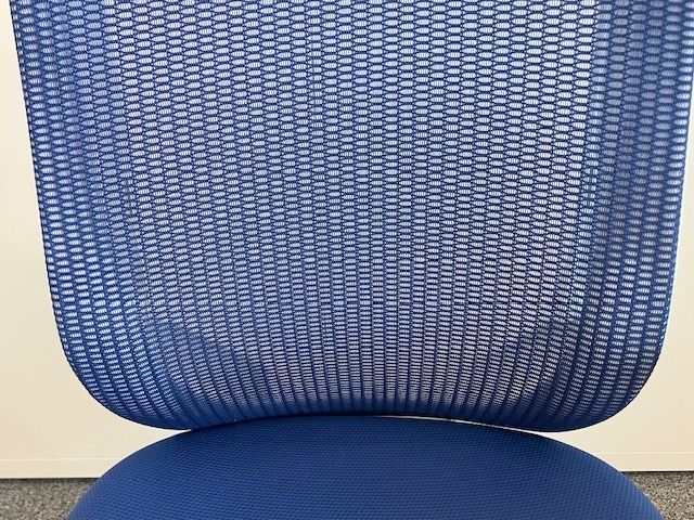 2021年製美品】オカムラ シルフィーチェア ハイバック 可動肘