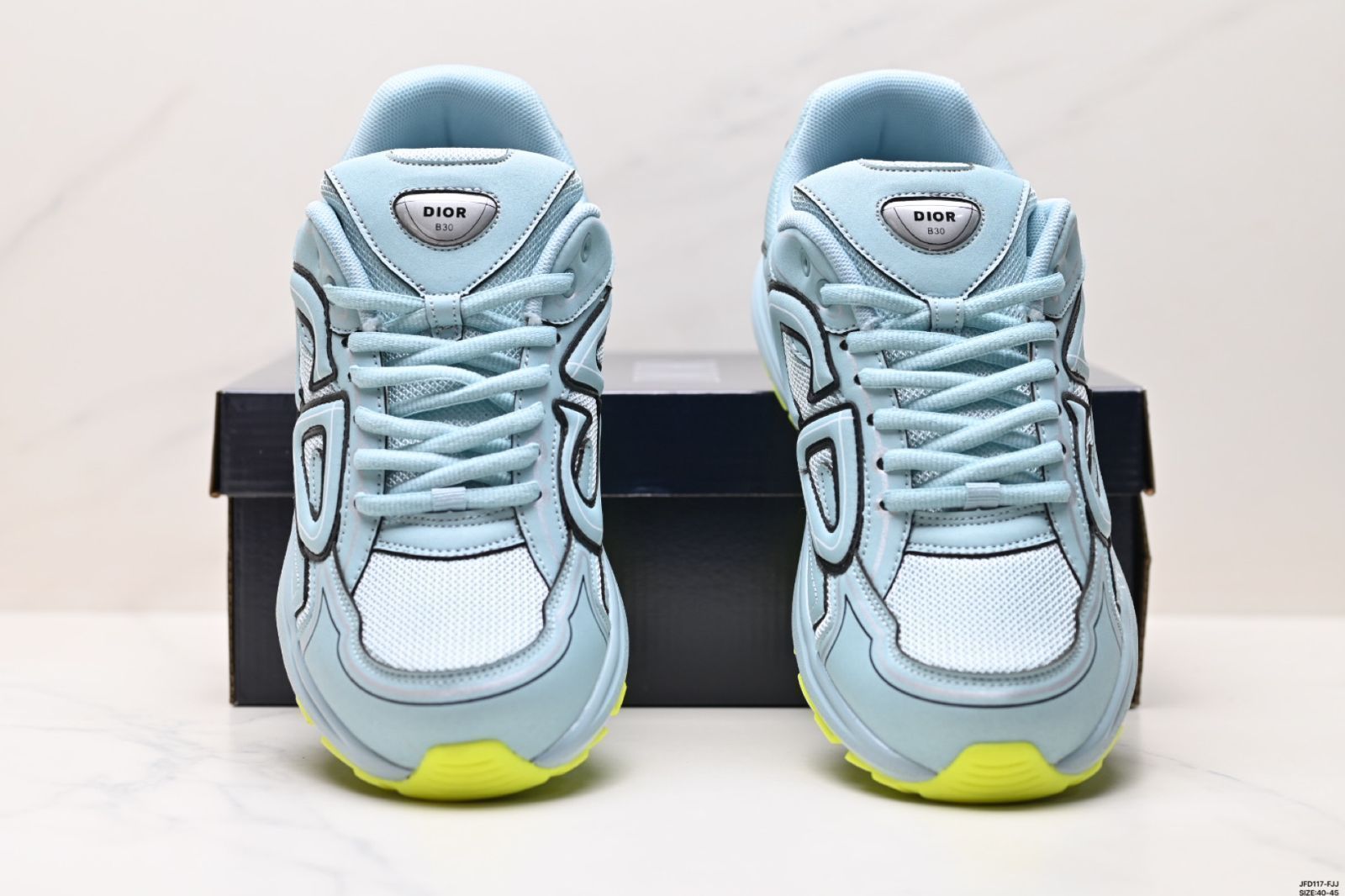 メッシュ素材で軽くて爽やか☆Dior スニーカー Run'n'Dior 3色 メッシュ素材で軽くて爽やか☆Dior スニーカー Run'n'Dior 3色