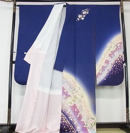 豪華振袖 舞桜 手描き 暈し染め 金彩 金通し地 逸品 - メルカリ