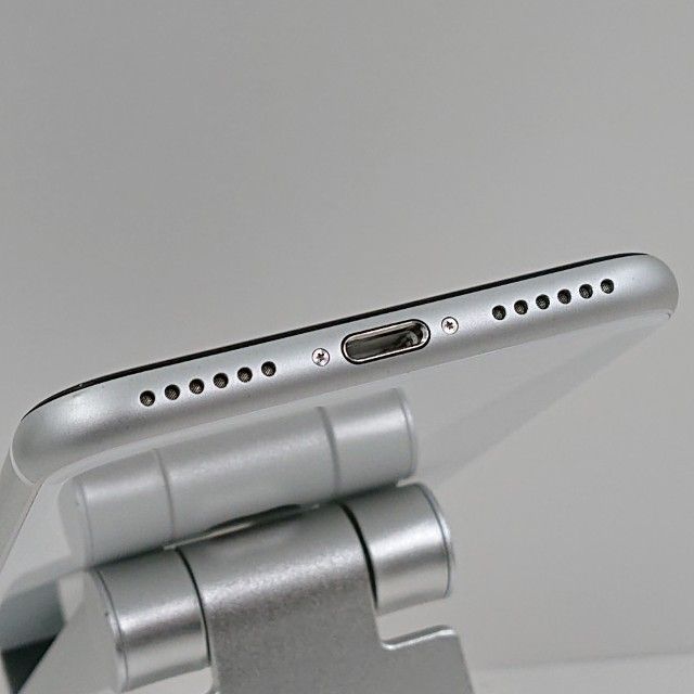 iPhoneSE 第2世代 64GB ドコモ ホワイト 送料無料 本体 c11480 【訳