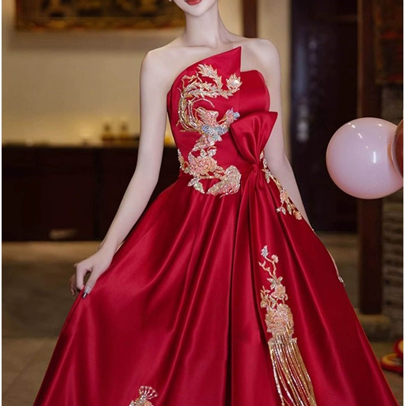 オシャレなデザインにリボンが可愛い ベア イブニングドレス カラー