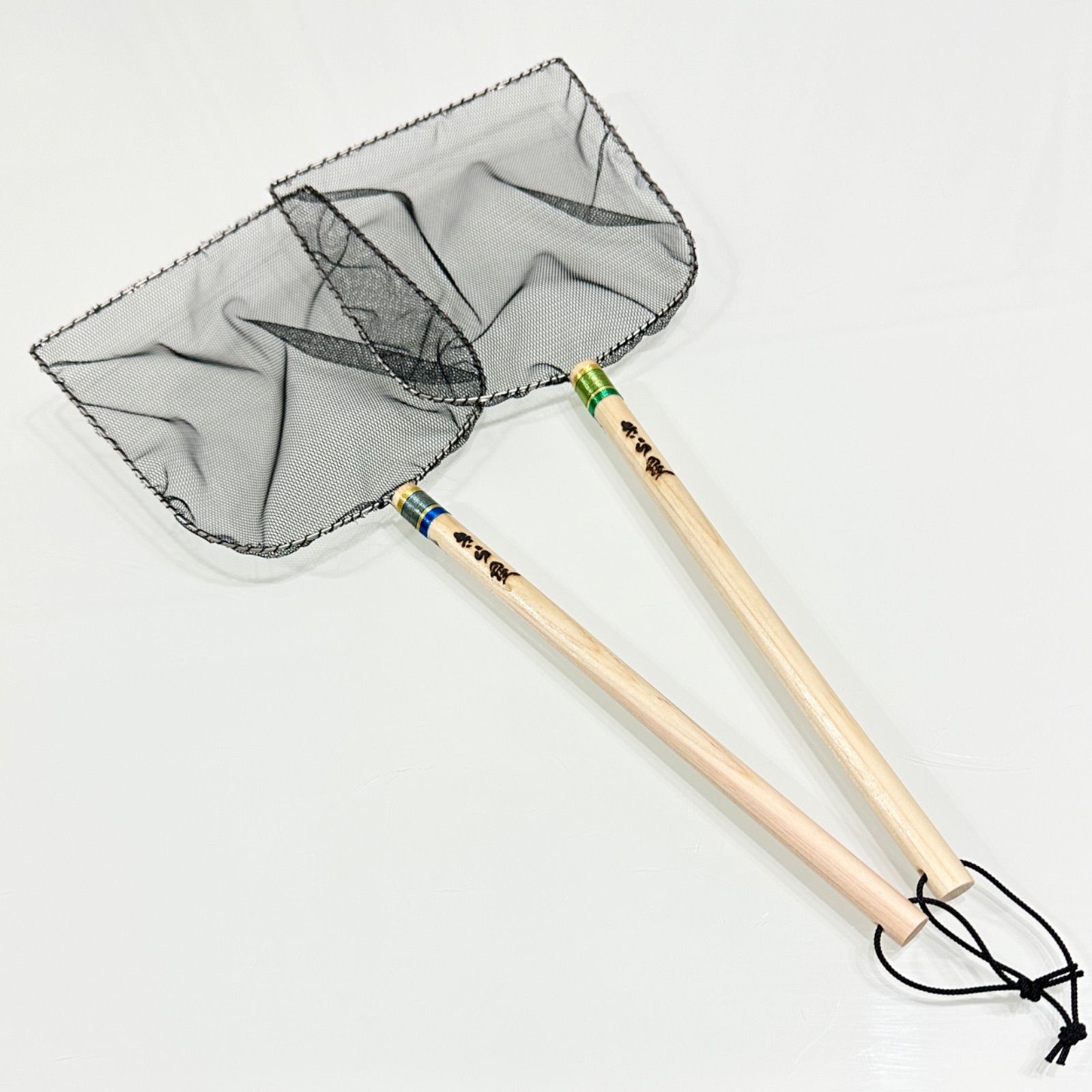 ■【手作り】新型 メダカ用選別網 扇型灰色LLサイズ　送料185円～ (魚 エビ タモ めだか 金魚 きんぎょ アクア 飼育 繁殖) きら星特大 扇型30×25 NV22対応 タモ めだか 選別網 - メルカリ