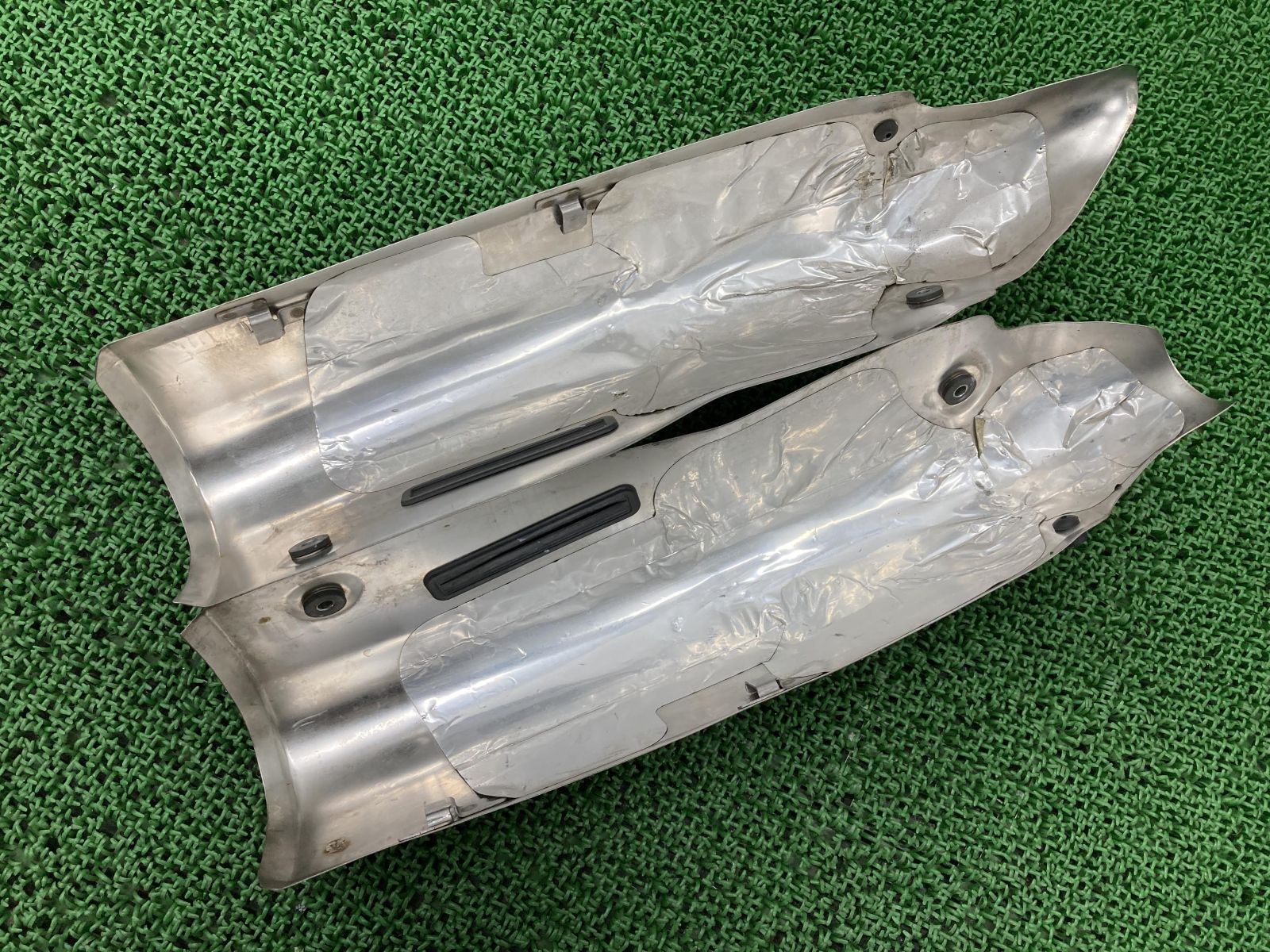 VFR800 マフラーヒートガード 左右 ホンダ 純正 中古 バイク 部品 RC46