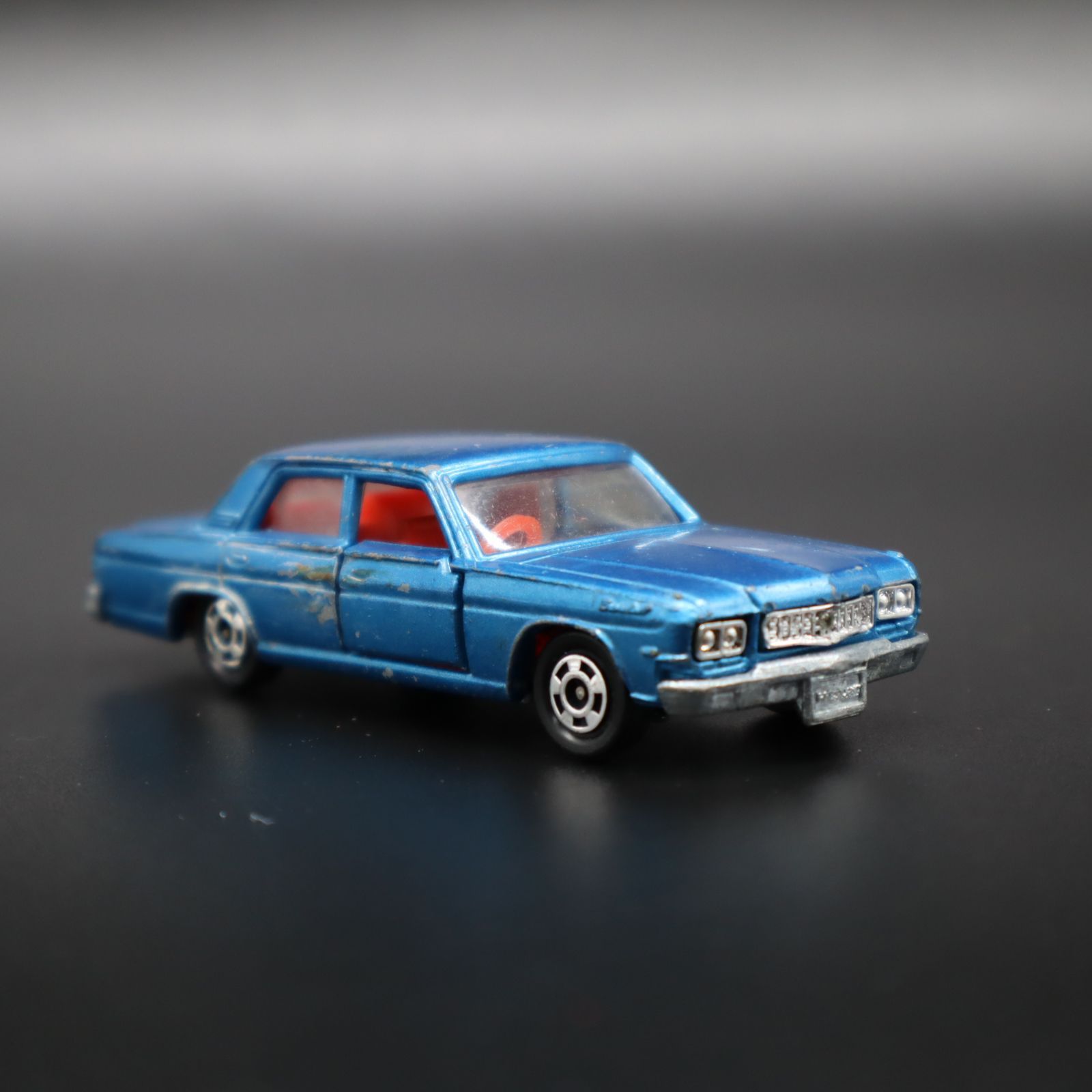 tomica Black box 81 Nissan President made in Japan vintage