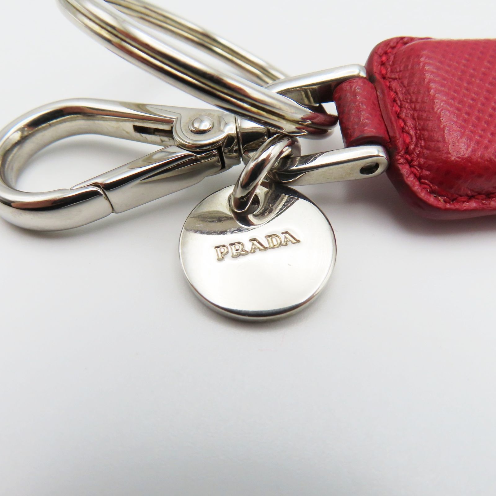 M12-k033 PRADA プラダ キーホルダー キーリング レザ―/メタル