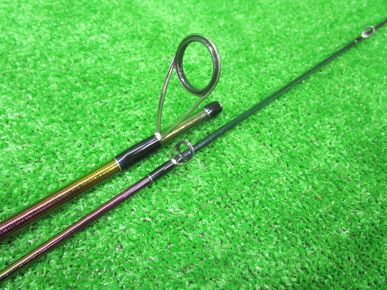 超美品　ワールドシャウラリミテッド2701FF-3 シマノ ワールド シャウラ リミテッド 2701FF-3 (ロッド・釣竿