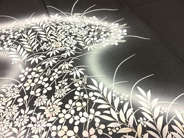 平和屋着物○訪問着 刺繍 草花文 暈し染め 黒地 正絹 逸品