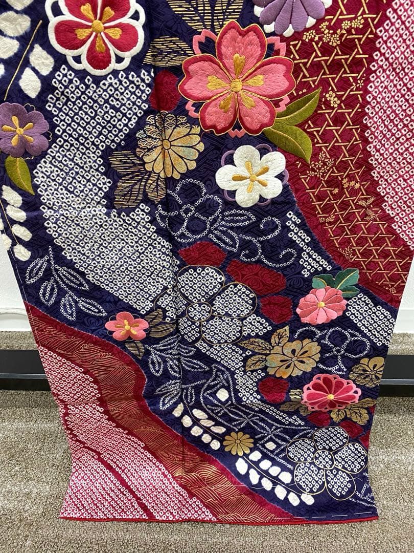 振袖 豪華 絞り 刺繍 金駒 金彩 紋意匠 身丈166cm 躾糸付き MO3124 