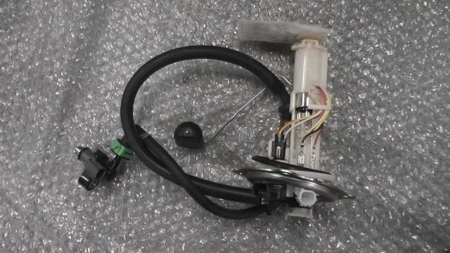 トリシティ125 SEC1J-003xxx の 燃料ポンプ:#1699580655 - メルカリ
