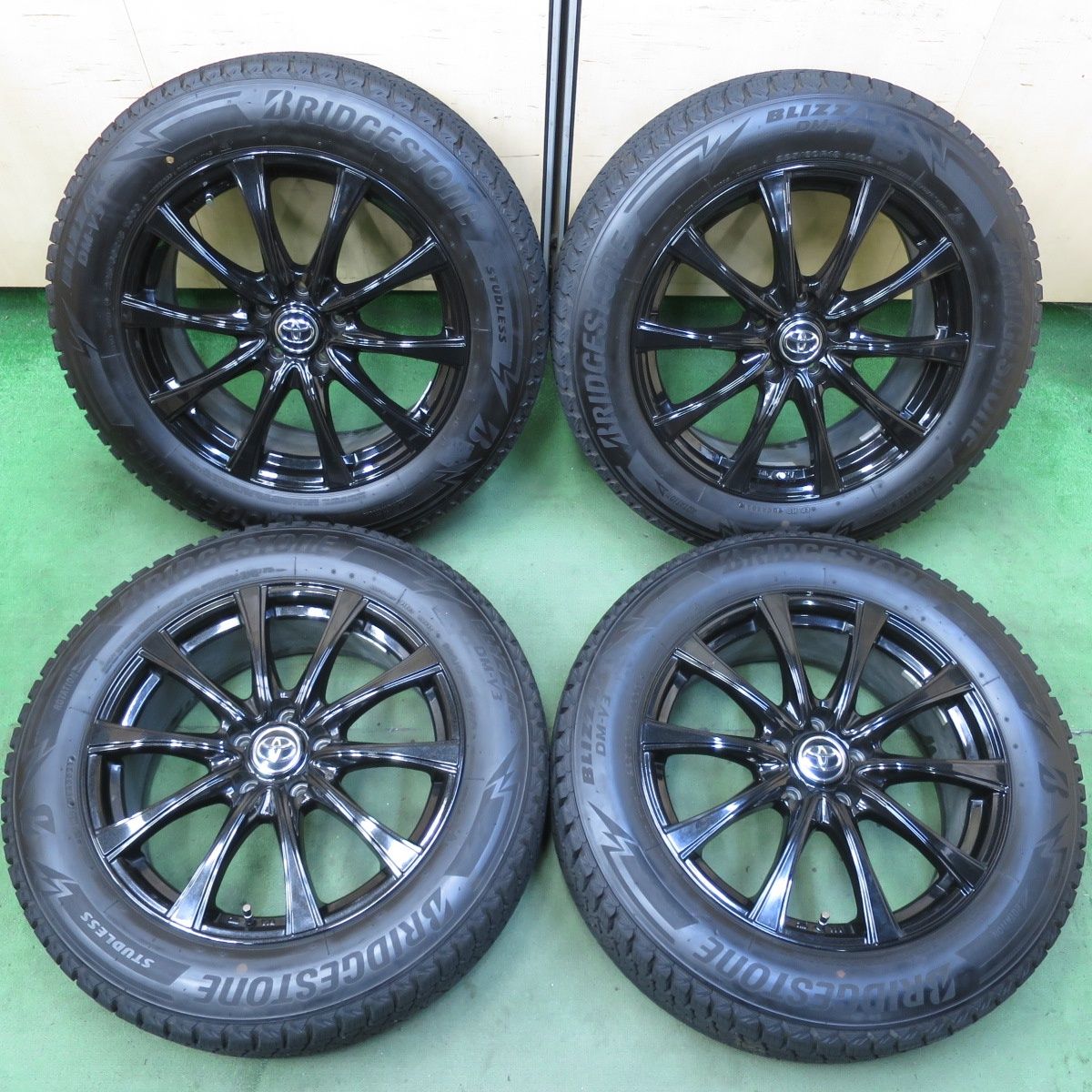 バリ溝 21年 キレイ 9分 スタッドレス 225|60R18 ブリヂストン ブリザック DM-V3 社外 アルミ トヨタ 18インチ PCD114.3|5H 5101602イス