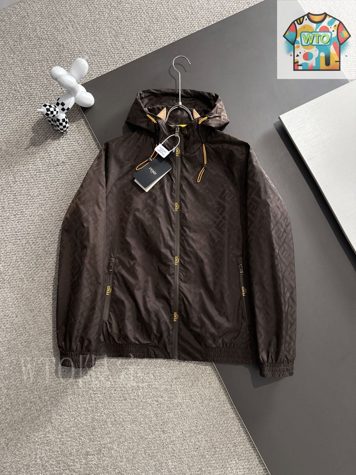 FENDI フード付きジャケット ブラック/イエロー 今日特価】Fendi 2025ss Hooded Jacket フェンディ 2025ss