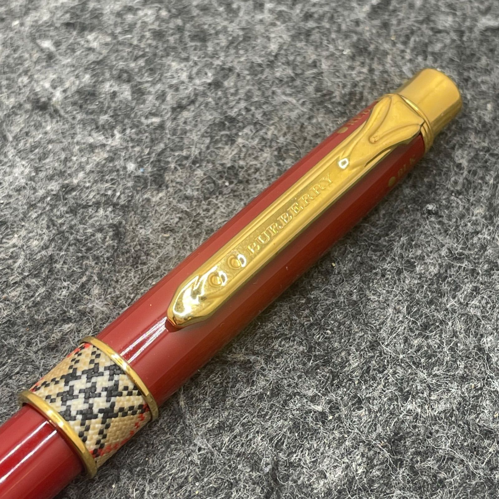 PE1262□BURBERRY ぺんてる 赤黒ボールペン 0.5mm芯 シャープペンシル