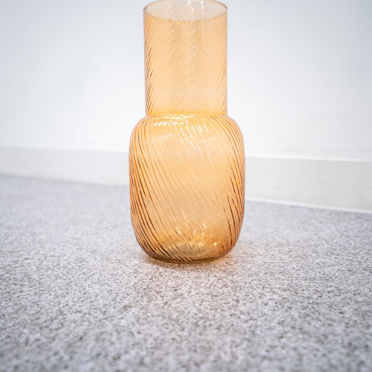 URBAN NATURE CULTURE アーバン ネイチャー カルチャー Vase Ara Papaya ベース パパイヤ 花瓶 フラワーベース ガラス オレンジ TALLINNNEXPO_COM