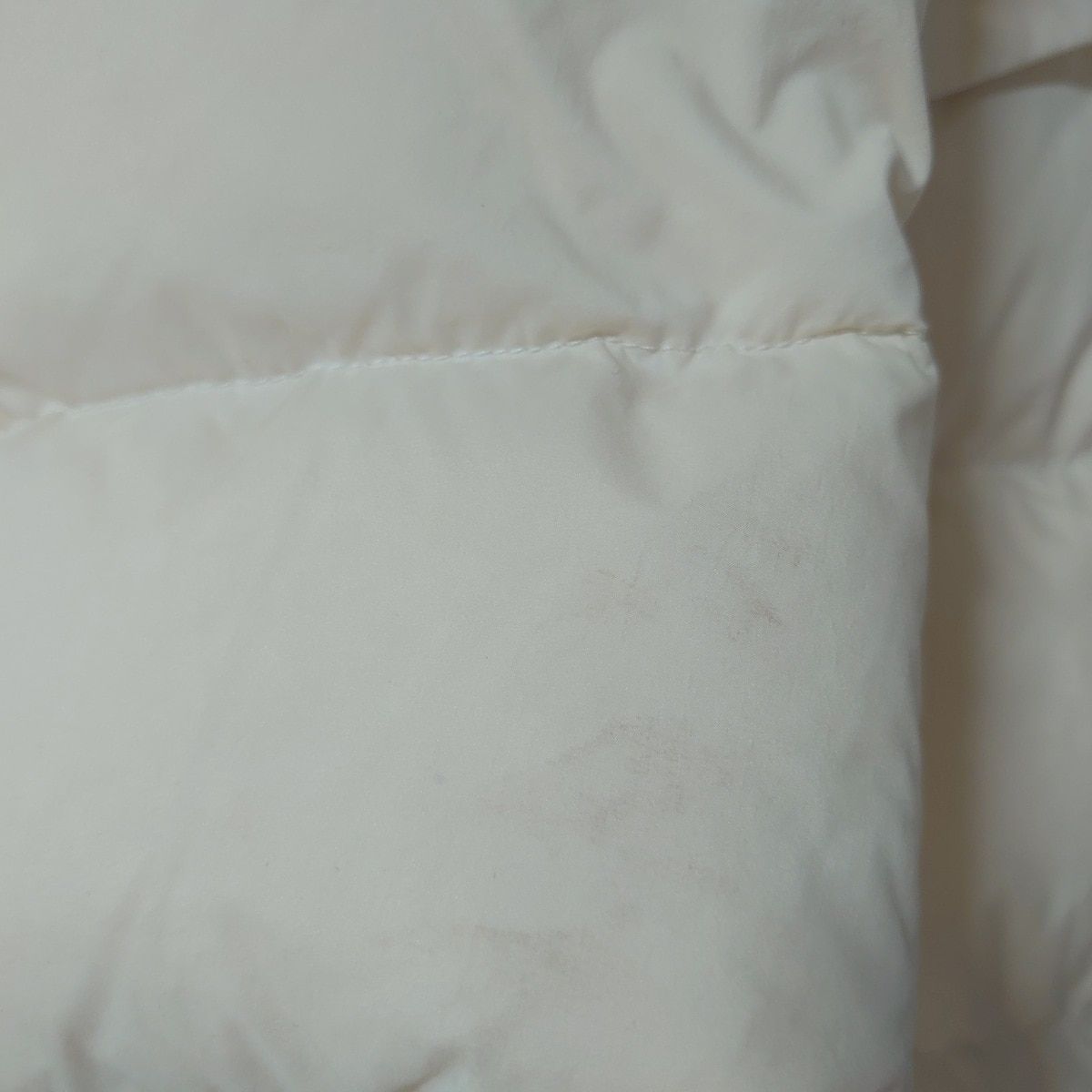 アイボリー 長袖