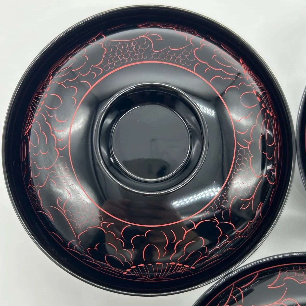 新品 未使用 越前塗 漆器 牡丹彫 ① 蓋付椀 吸物椀 木箱入り 未使用 箱付 越前漆器 蓋付吸物椀 沈朱牡丹彫 汁物椀 花柄 黒椀