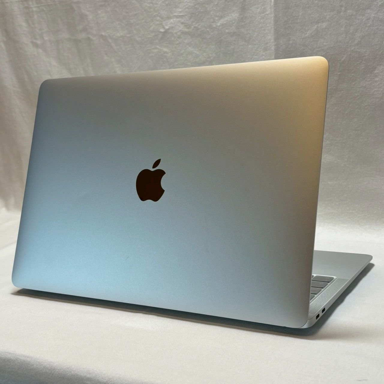 16GB MacBook|Air|M1|13インチ|A2337|256GB|バッテリー90%|動作良好|No.1196