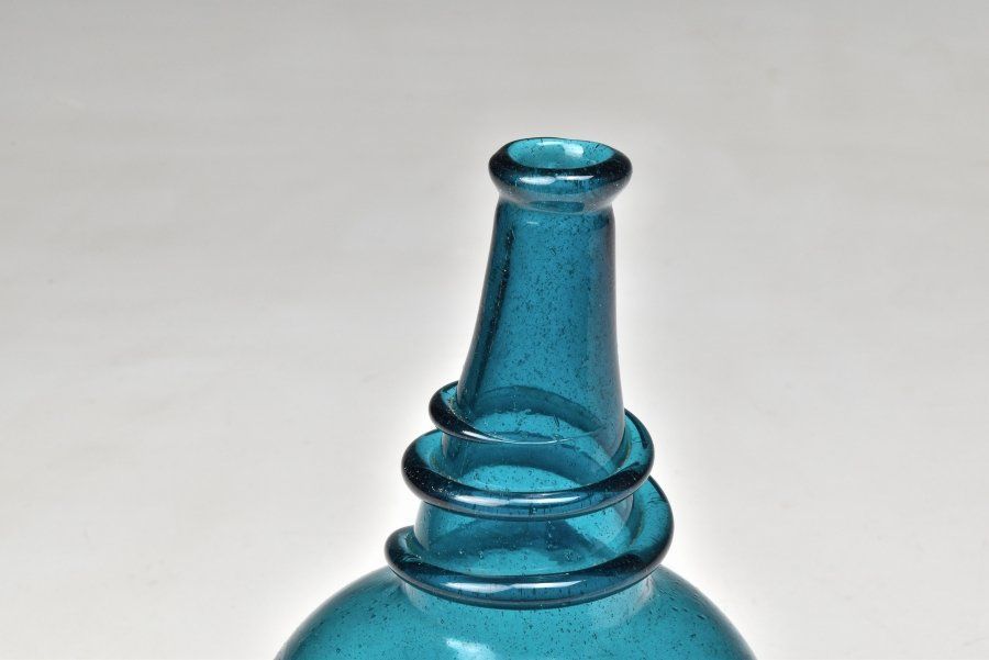 蔵C9111 倉敷ガラス 小谷真三 青巻付瓶 小瓶