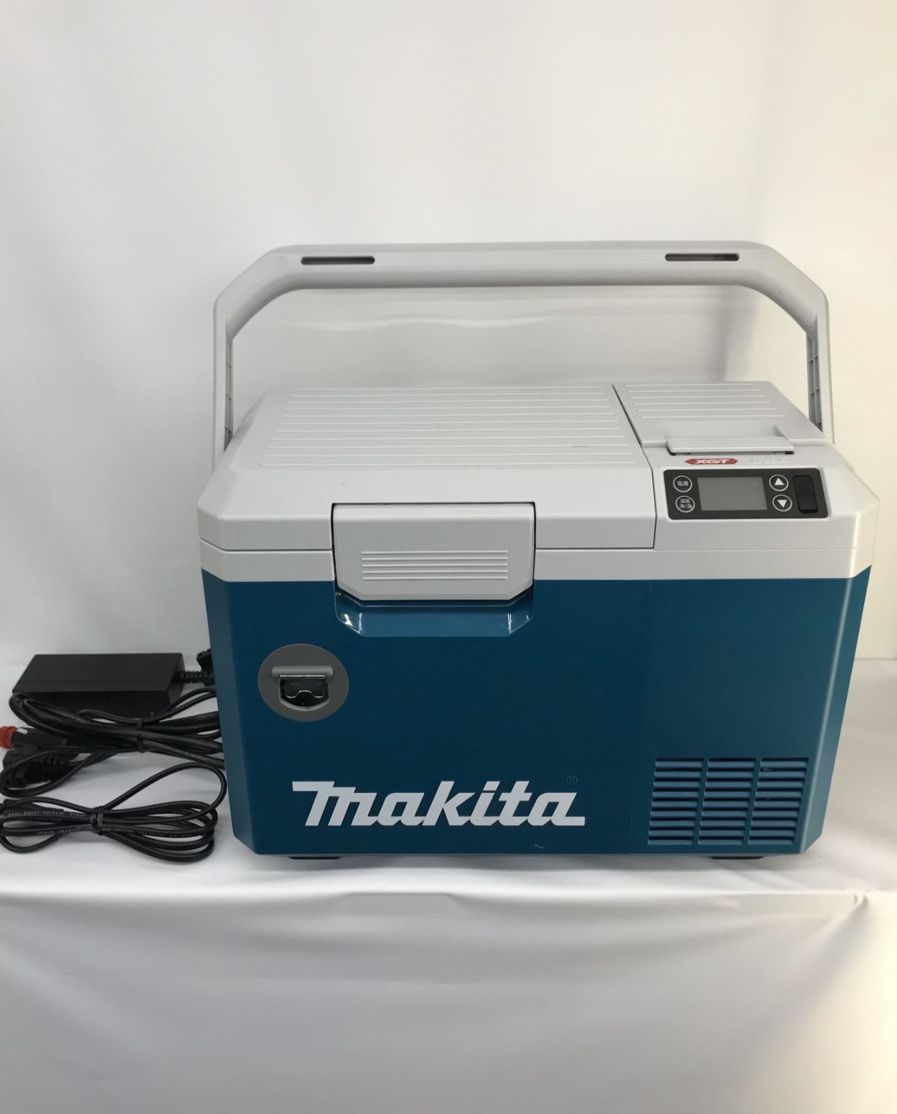 makita マキタ 充電式保冷温庫 CW003G2 本体のみ 差し込み口カバー不備あり