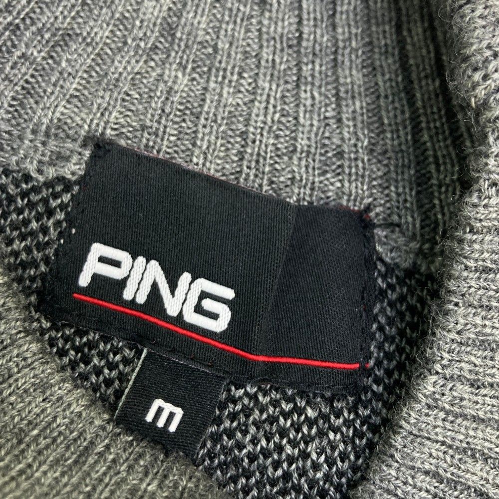 サイズ：M PING ピン  ウール混 モックネック ニット セーター  グレー系 [240101441263] ゴルフウェア メンズ ストスト サイズ：M PING ピン ウール混 モックネック ニット セーター