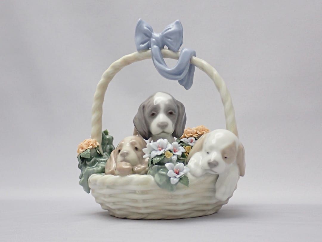 LLADRO リヤドロ フィギュリン ポーセリン 花かごと三匹の子犬