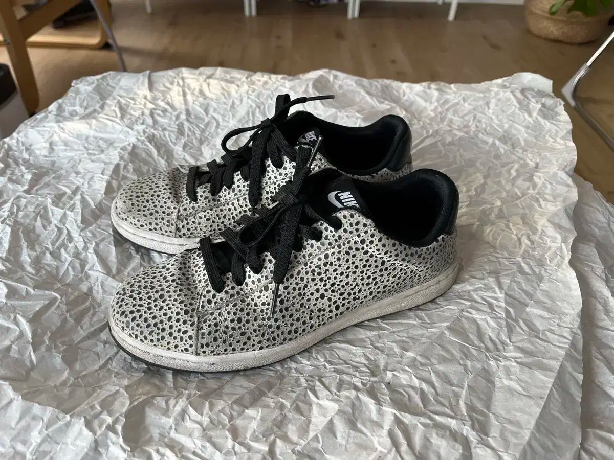 【雷市場（ポンジャン）商品韓国直送】 ヴィンテージ NIKE(ナイキ) スニーカーズ