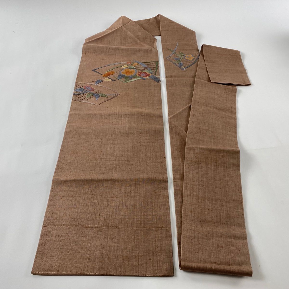 名古屋帯 秀品 紬地 関西仕立て 松 絞り 焦茶色 正絹 忍ん 【中古】