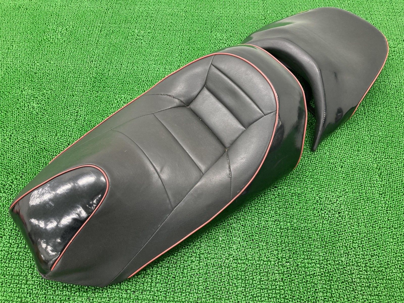 マジェスティ250 シート 前後 5GM ヤマハ 純正 バイク 部品 SG03J 修復素材や張替えベースに 品薄 希少品 車検 Genuine 【中古】 14