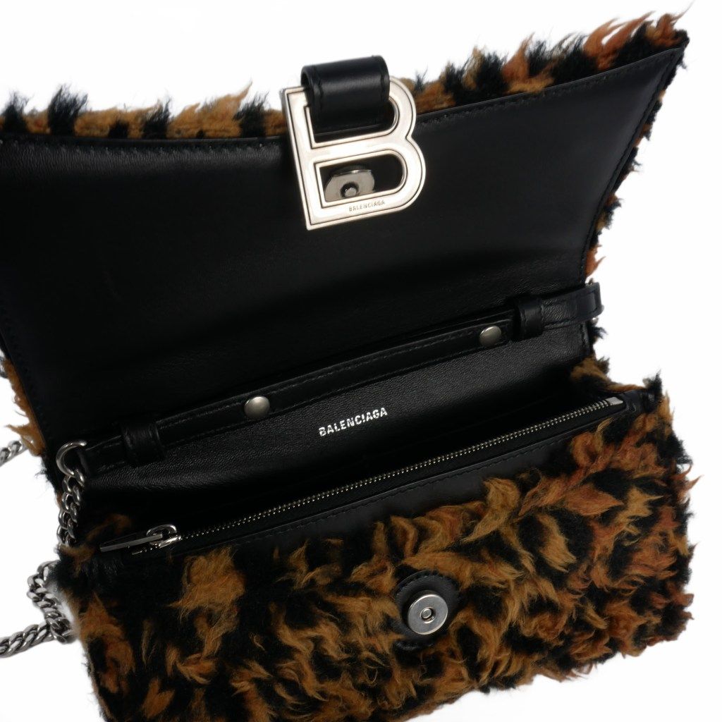 【BALENCIAGA】チェーンウォレット ヒョウ柄 ロゴ レオパード柄 BALENCIAGA】チェーンウォレット ヒョウ柄 ロゴ レオパード柄