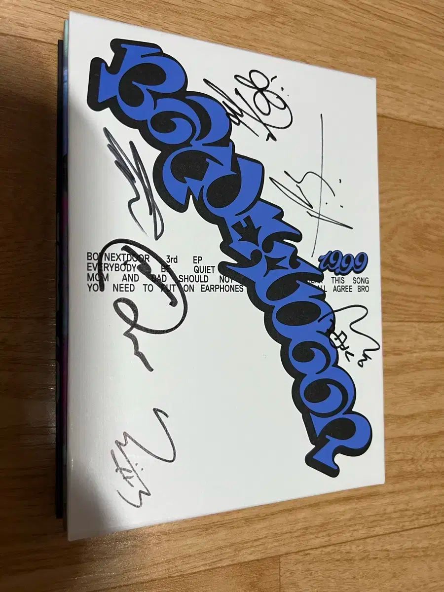 【雷市場（ポンジャン）商品韓国直送】 BOYNEXTDOOR(ボイネク) BOYNEXTDOOR サイン入り サイン アルバム