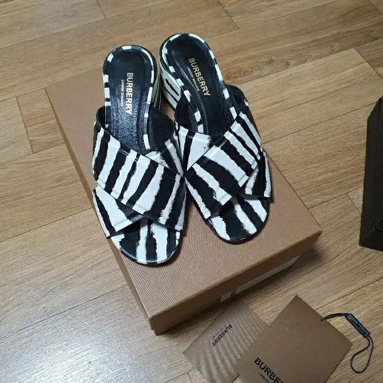 BURBERRY BLUELABEL ノバチェック パンプス ミュール 23cm BURBERRY BLUELABEL ノバチェック パンプス ミュール 23cm BURBERRY