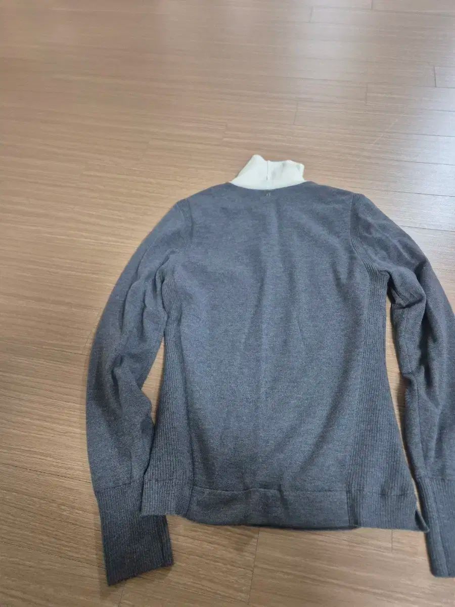 J.LINDEBERG J.リンドバーグ プルオーバー