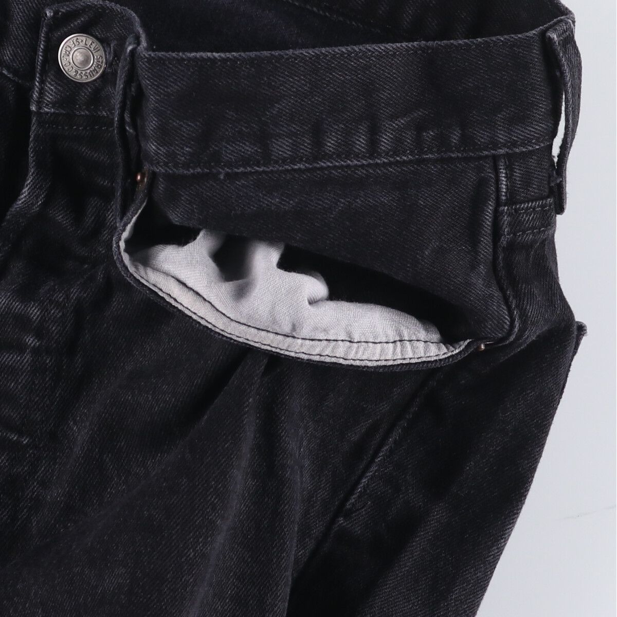ストレートデニムパンツ