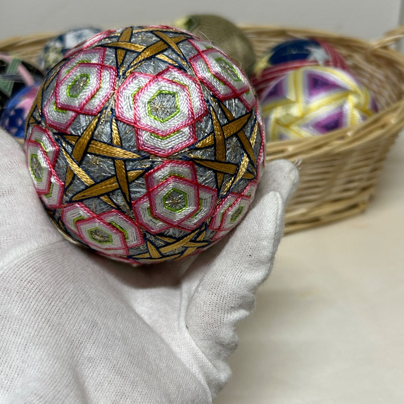 手毬　まとめ売り　25個 手毬25-5-17】てまり・手鞠・白地にお花の手まり・手作り・約9cm