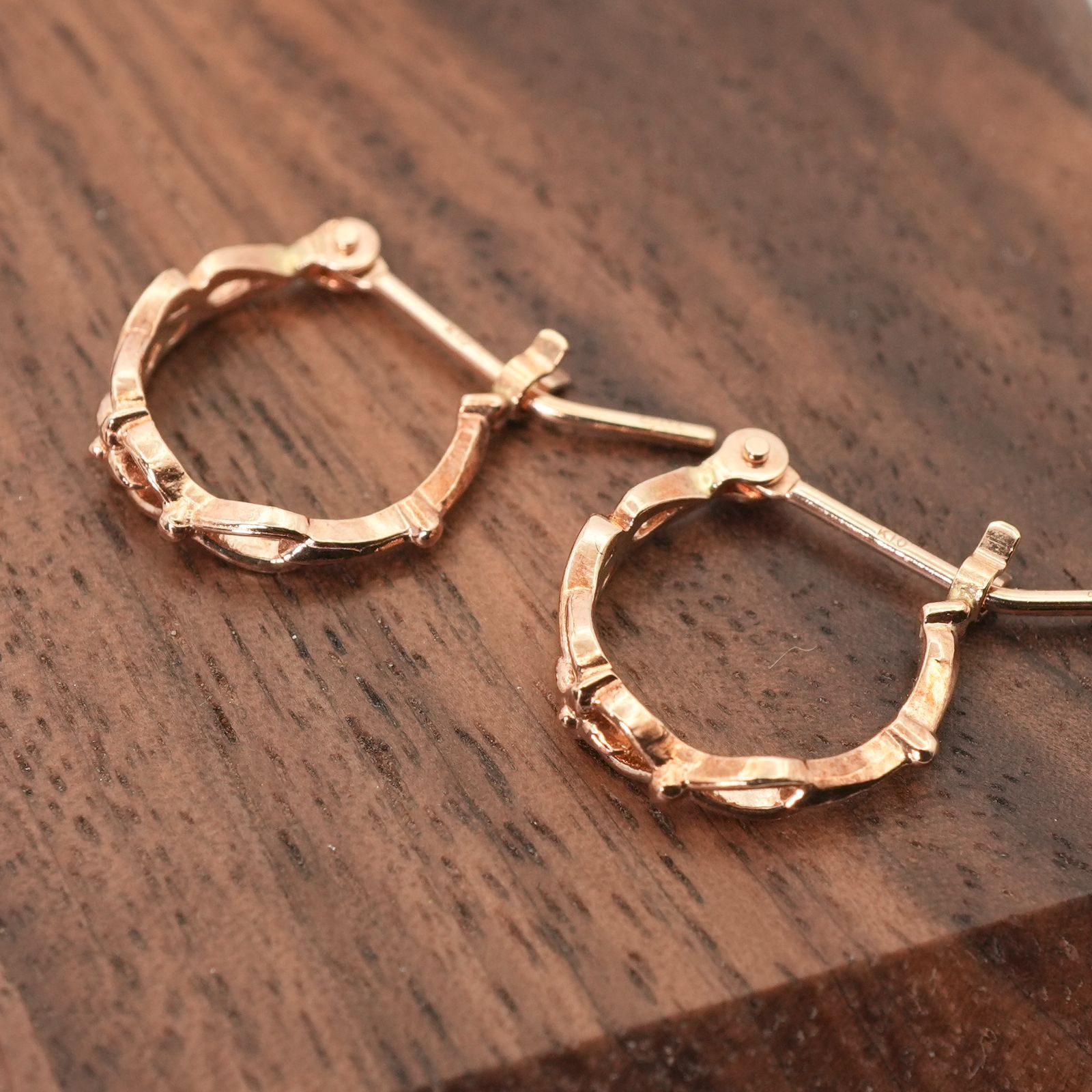 【美品】アガット 10k 透かし フープピアス 美品 アガット 透かし フープ ピアス K10/24-5515S - メルカリ