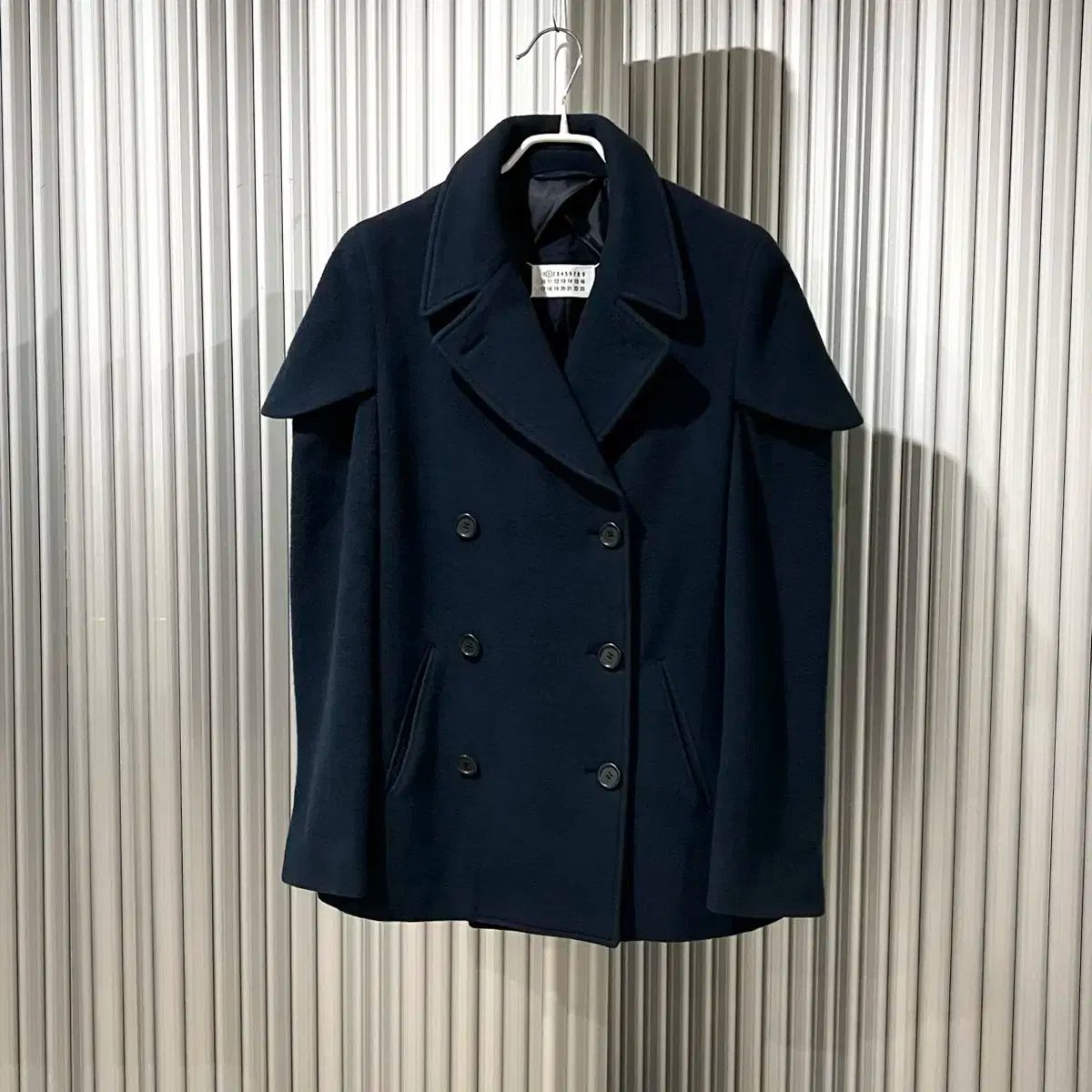定価4.4万／UNITEDARROWS／リバーポンチョコート カーキ M - メルカリ